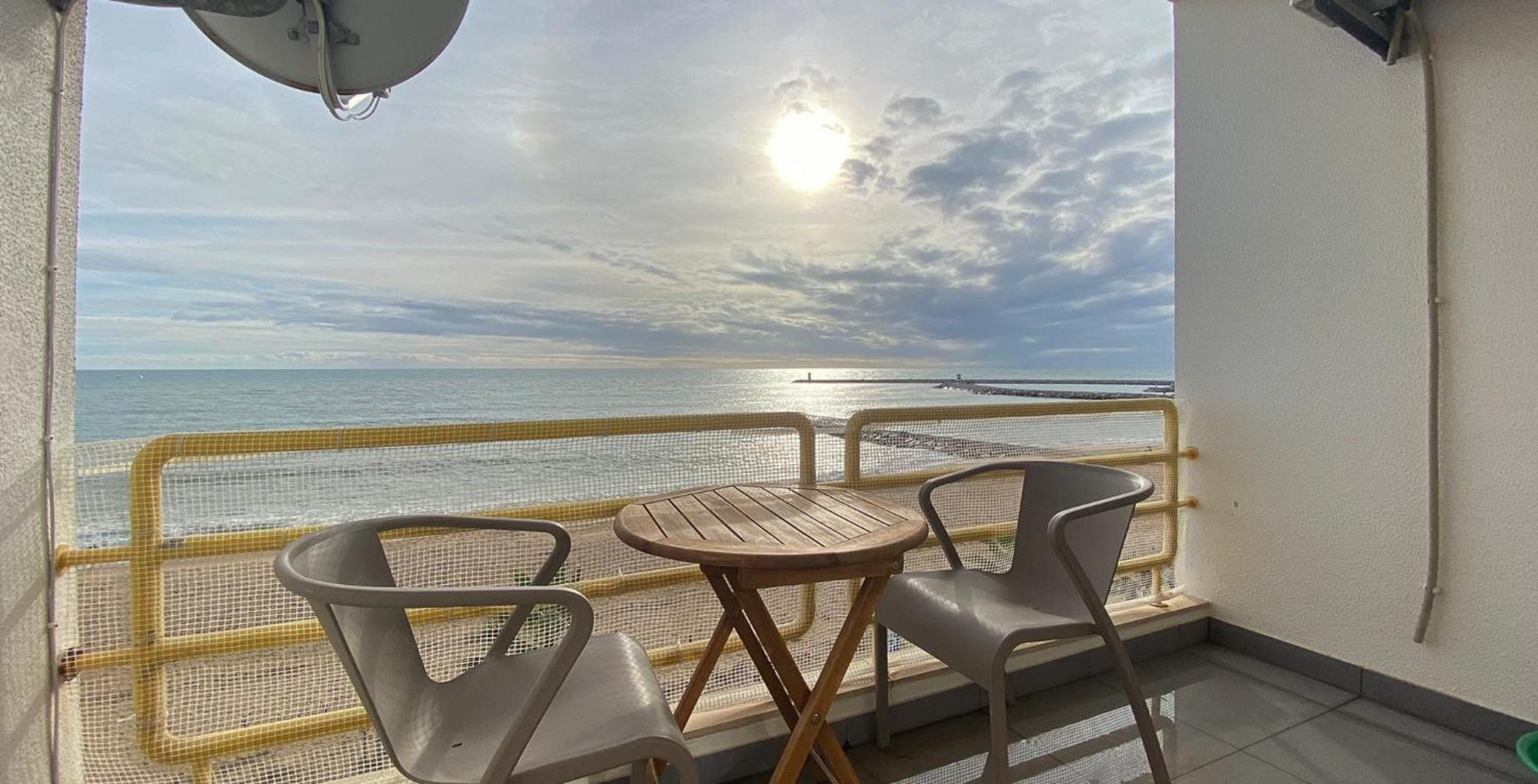 Quarteira Frente Praia II By Homeslow Rentals Exterior photo